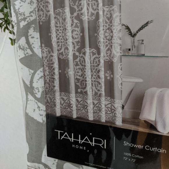 Tahari 100% Cotton Shower Curtain Lg Medallions/Scrolls Print 72 X 72 - Picture 3 of 3
